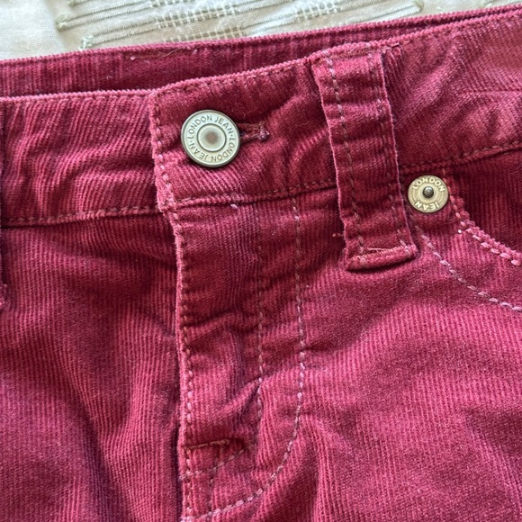 LONDONJEAN by Victoria Secret Burgundy Wine Corduroy Pencil Skirt Y2K era RARE - Picture 4 of 10